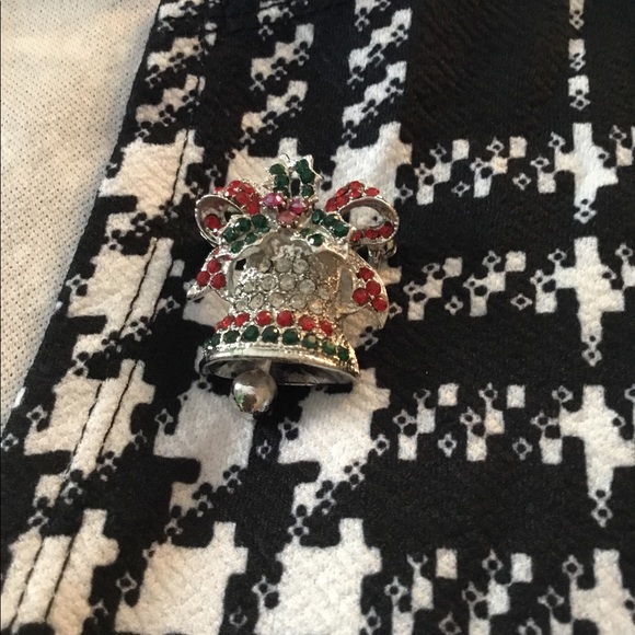 1 left! Set of 2 Christmas Bell Rhinestone Bow Bling Brooches - Picture 5 of 9